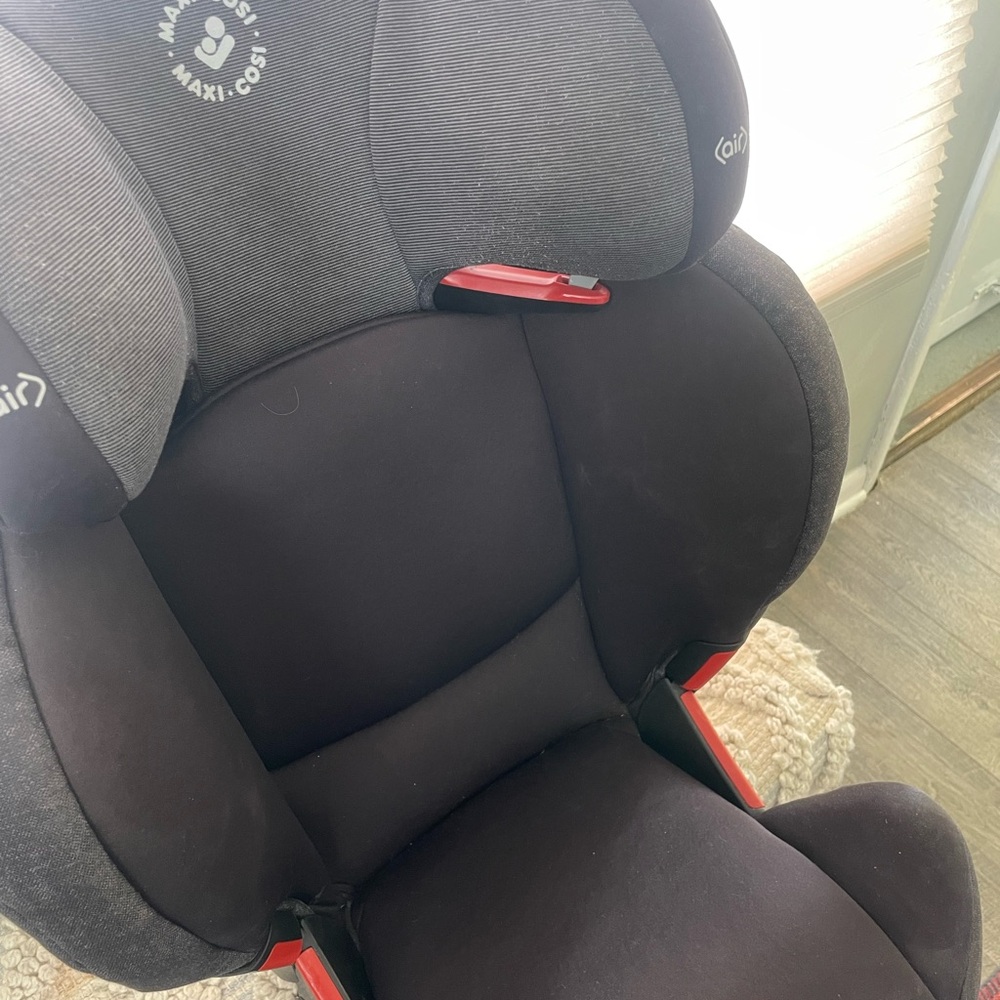 Maxi Cosi child seat fully adjustable
